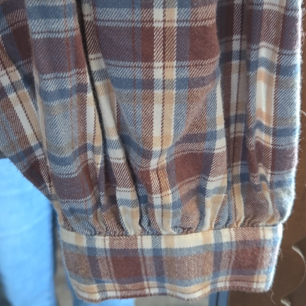 Snap Button Western Look Top - Picture 4 of 4
